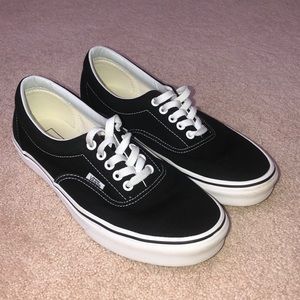 NEW Black vans size 9